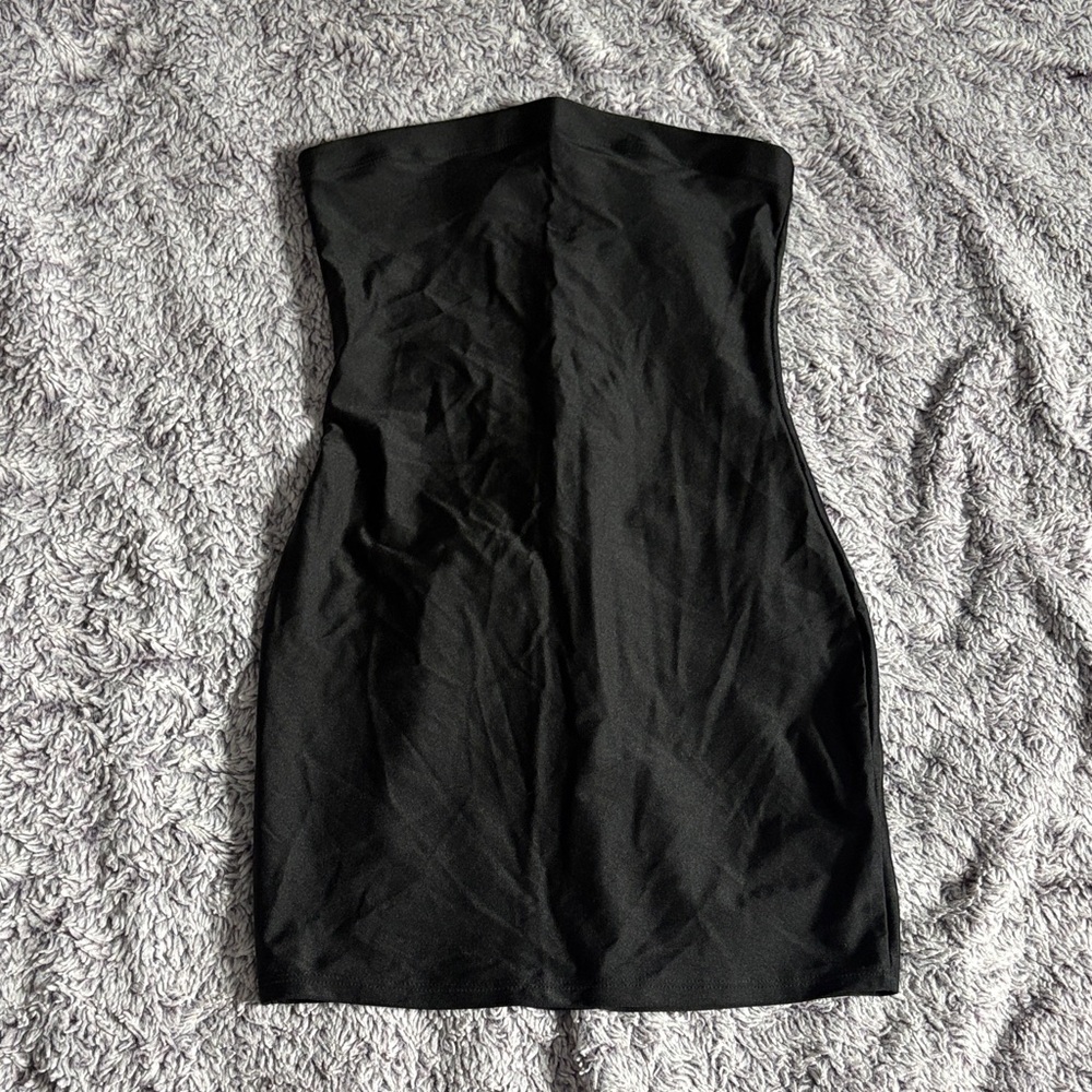 Elegant Black Strapless Dress